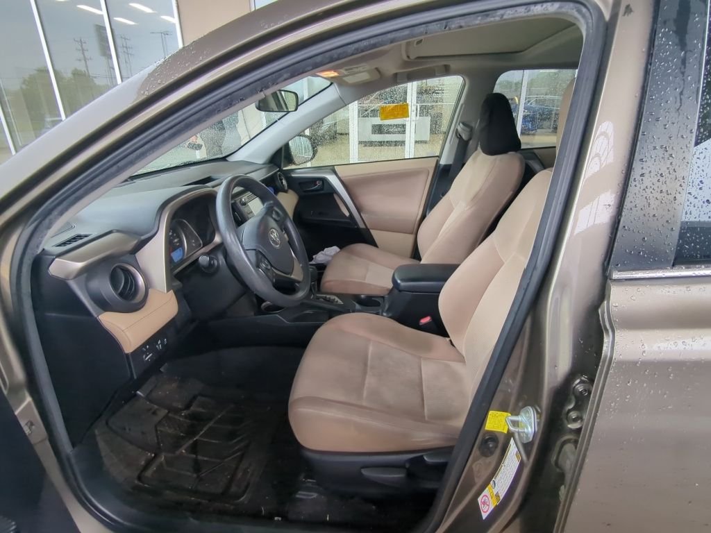 Used 2013 Brown Toyota XLE image 9