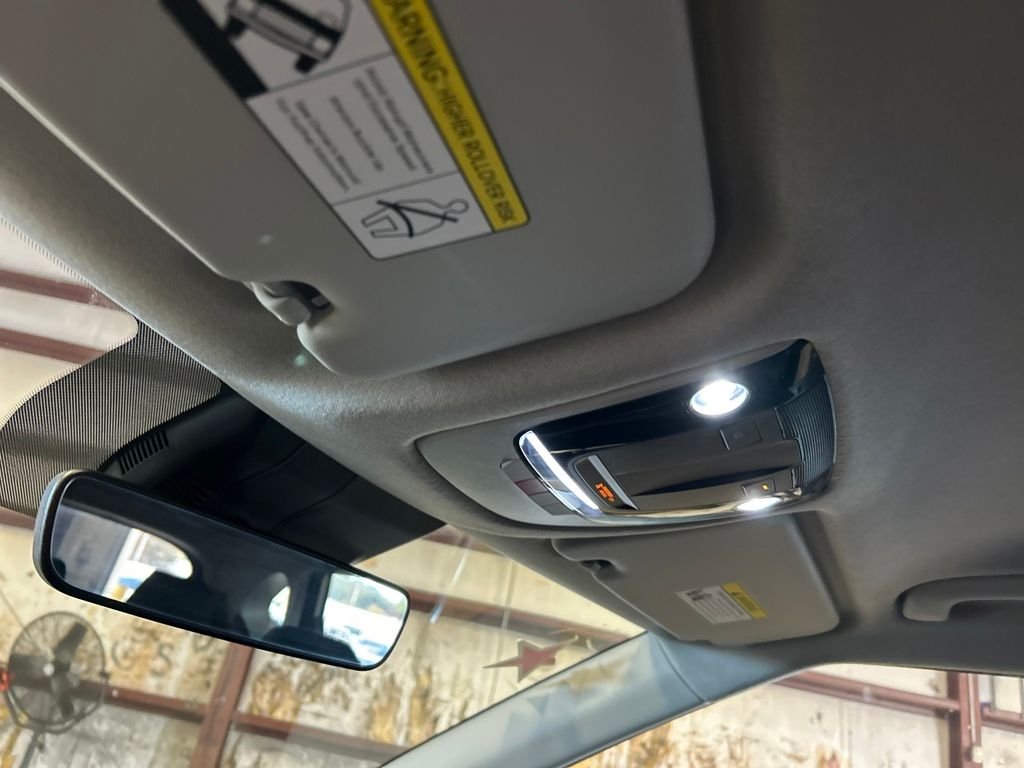Used 2024 White Kia SX image 27