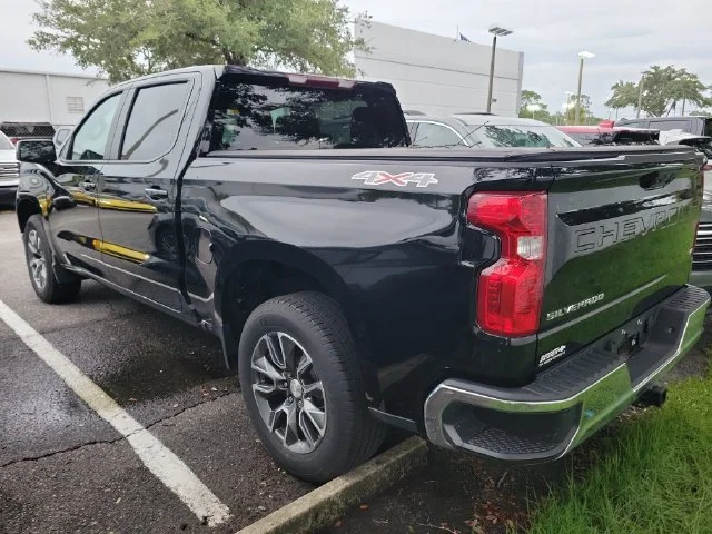 2024 Chevrolet Silverado 1500 LT - Photo 7