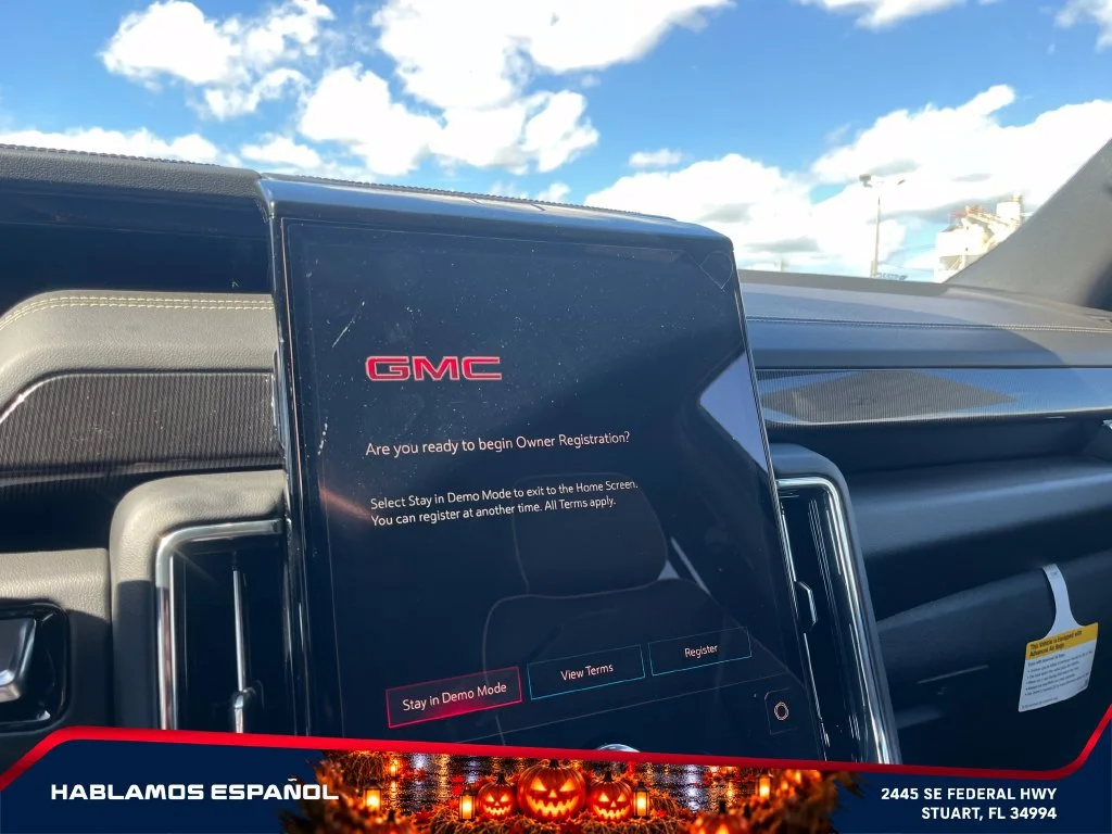 New 2027 Summit White GMC Elevation image 31