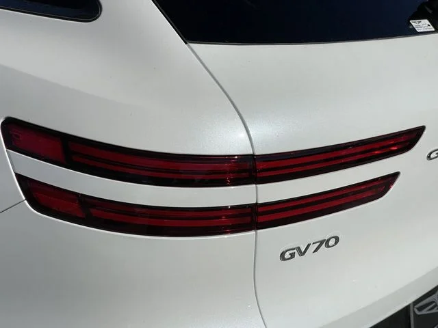 Used 2026 White Genesis 3.5T Sport Advanced image 13