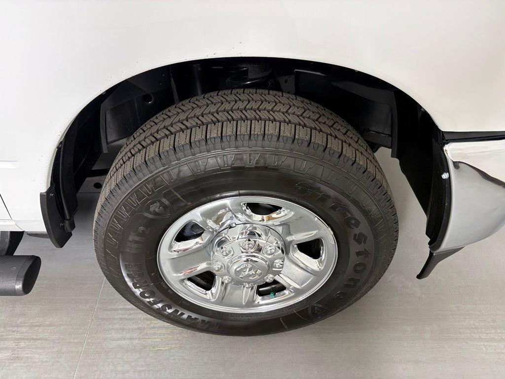 New 2026 Bright White Clear-Coat Exterior Paint RAM Tradesman image 11