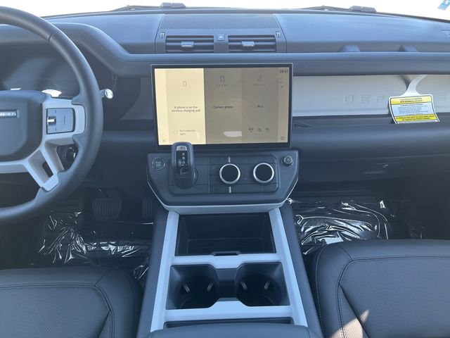 New 2026 Santorini Black Land Rover X-Dynamic SE image 15