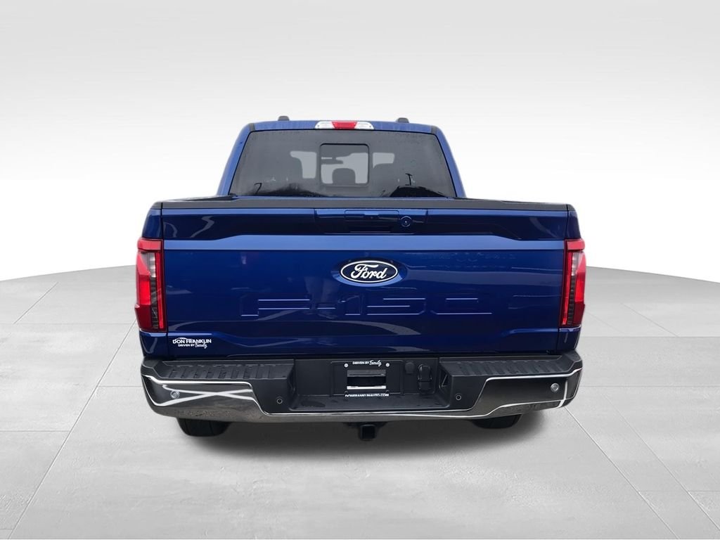 New 2026 Blue Ford XLT image 7