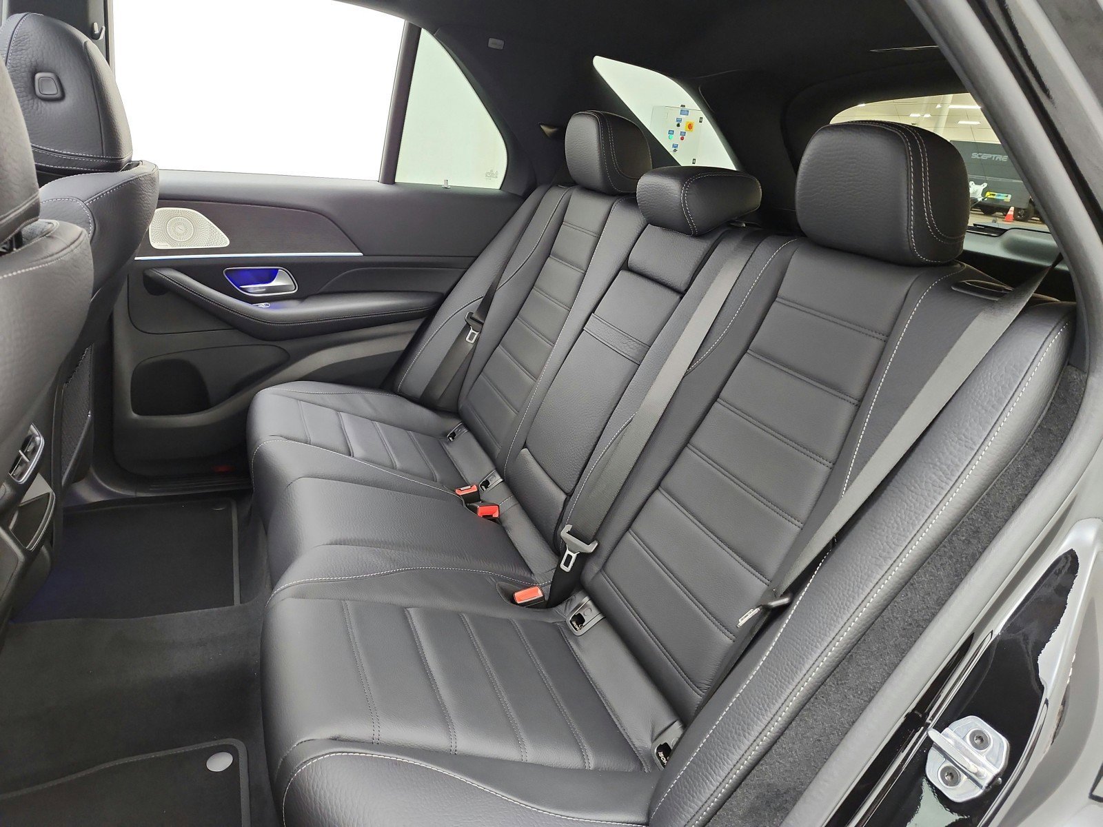 New 2026 Obsidian Black Metallic Mercedes-Benz GLE 580 4MATIC® SUV image 41
