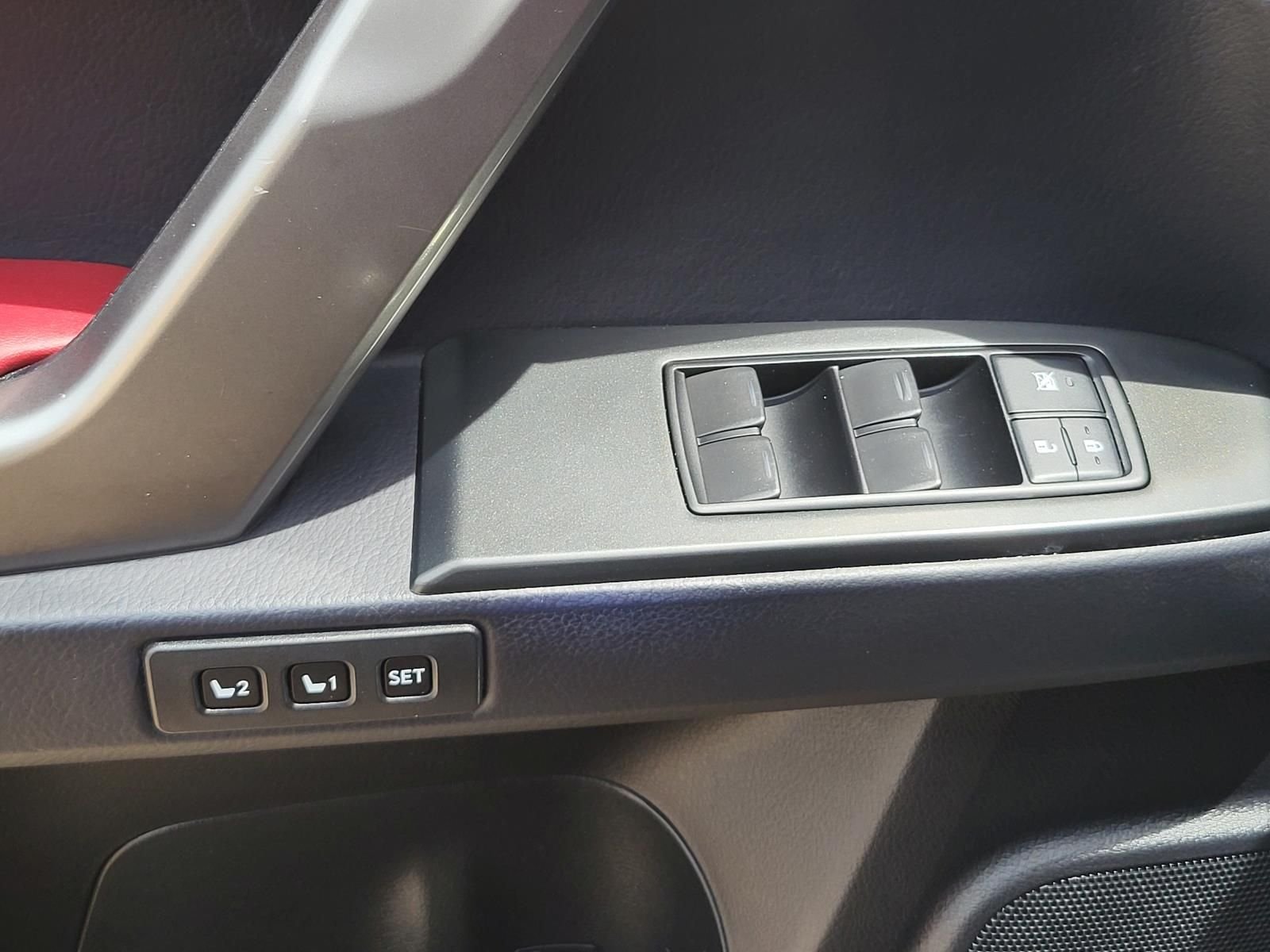 Used 2023 Atomic Silver Lexus 460 image 17