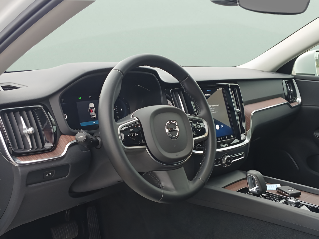 2025 Volvo V60 Cross Country Plus - Photo 13