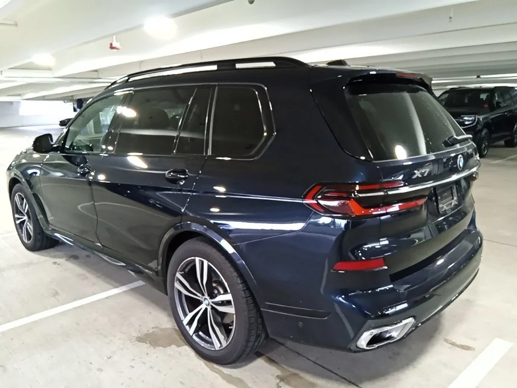 Used 2025 Carbon Black Metallic BMW xDrive40i image 7