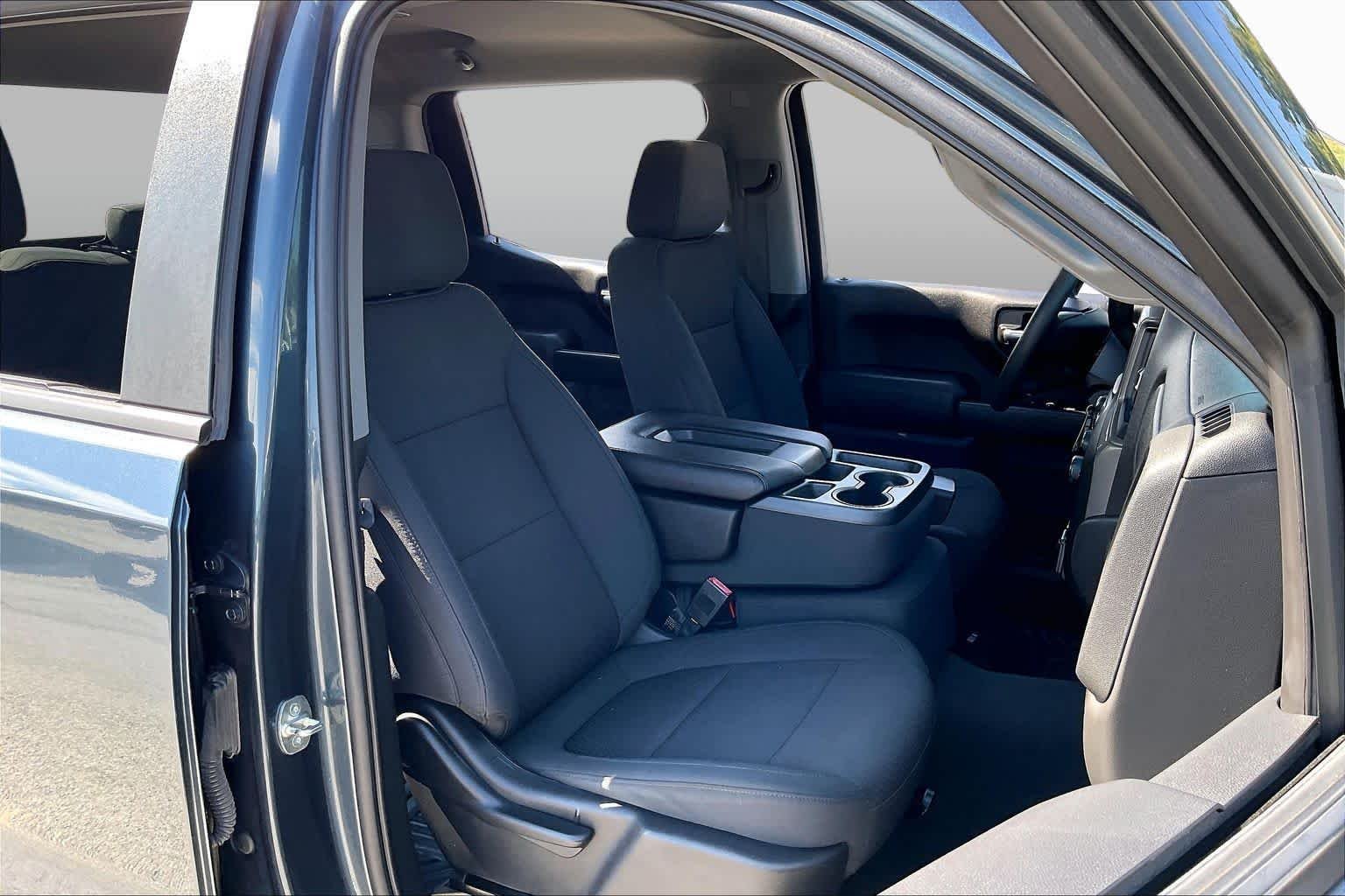 Used 2021 SHADOW GRAY METALLIC Chevrolet Custom image 9