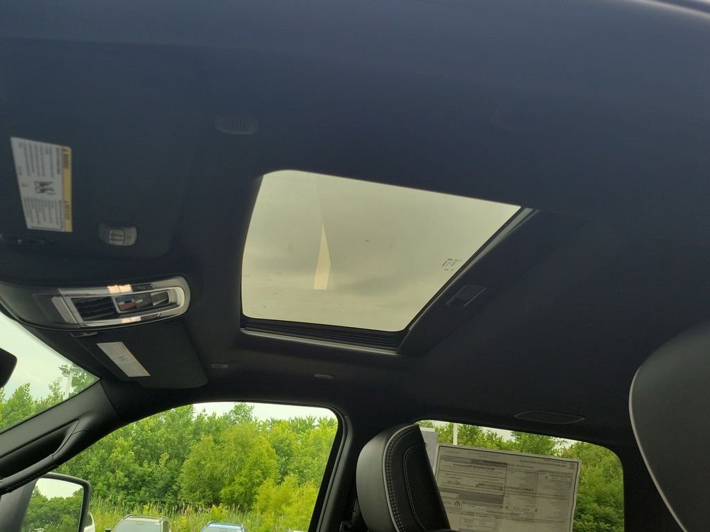 New 2026 Ceramic Gray Clear-Coat Exterior Paint RAM  image 15