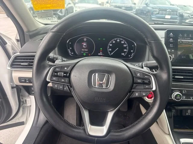 Used 2018 White Honda Touring 2.0T image 8