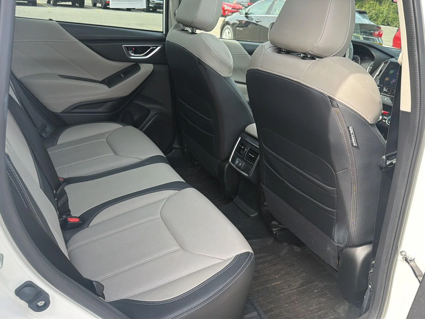 Used 2021 Crystal White Pearl Subaru Limited image 20