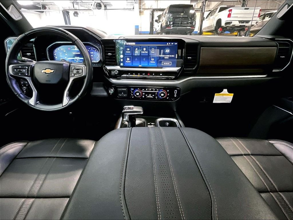 Used 2026 Black Chevrolet High Country image 21