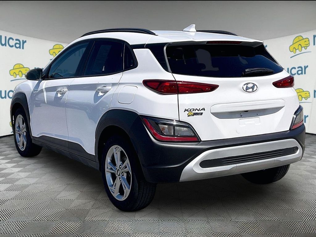 Used 2023 Lunar White Hyundai SEL image 4