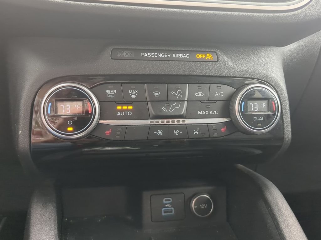 Used 2021 Gray Ford SEL image 26