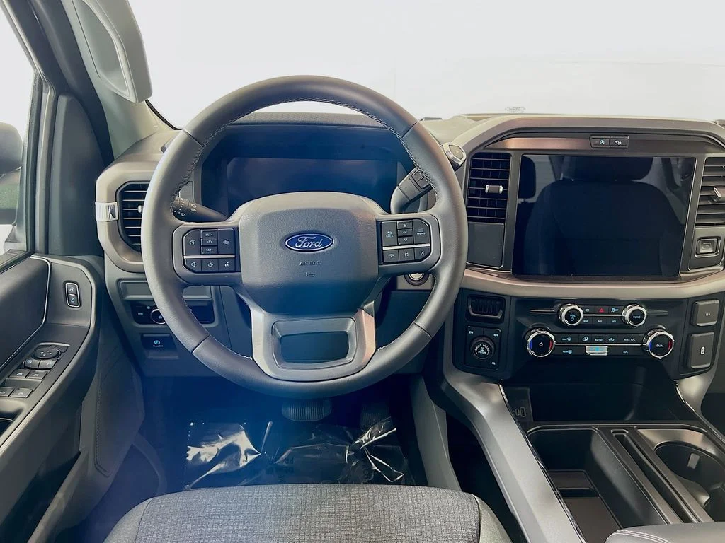 New 2026 Agate Black Metallic Ford XLT image 24