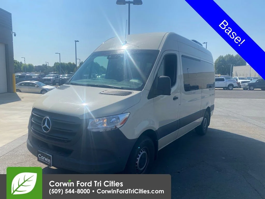 Used 2023 Yellow Mercedes-Benz Passenger 144 WB image 4