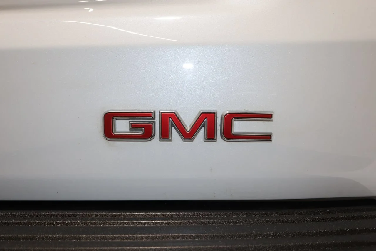 Used 2026 Glacier White Tricoat GMC Denali image 42