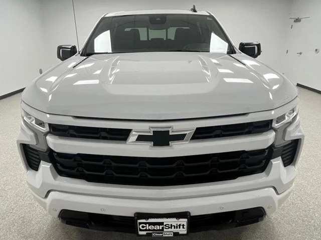 Used 2024 White Chevrolet RST image 3