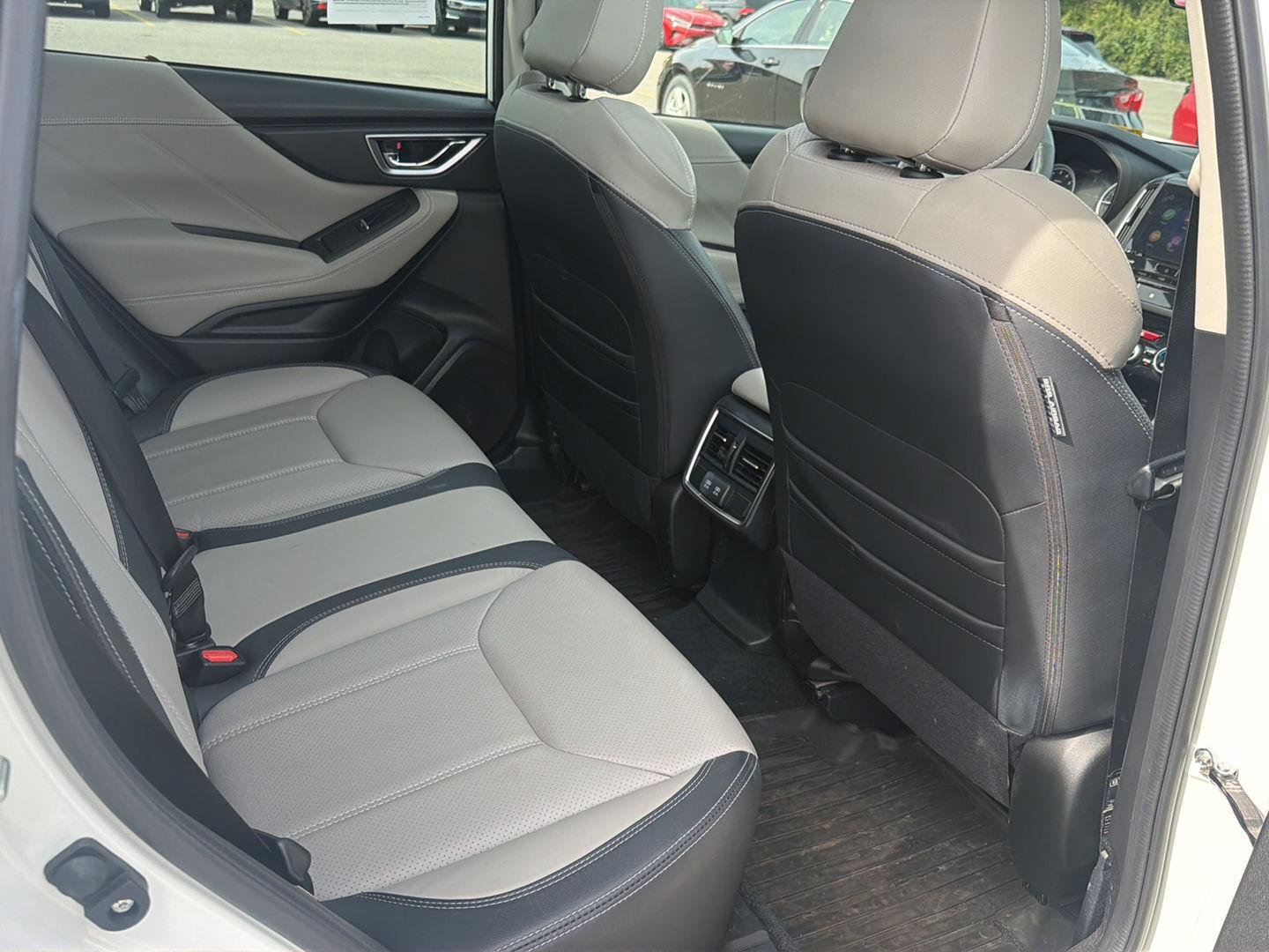 Used 2021 Crystal White Pearl Subaru Limited image 20