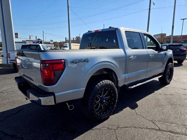 Used 2025 Silver Ford XLT image 8