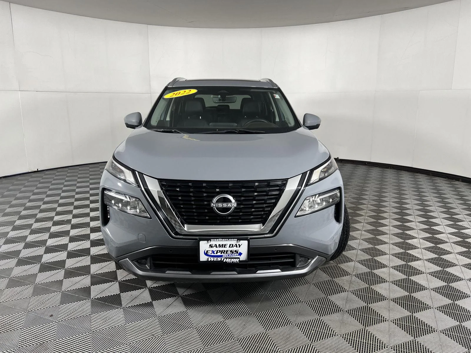 Used 2022 Boulder Gray Pearl Nissan SL image 2
