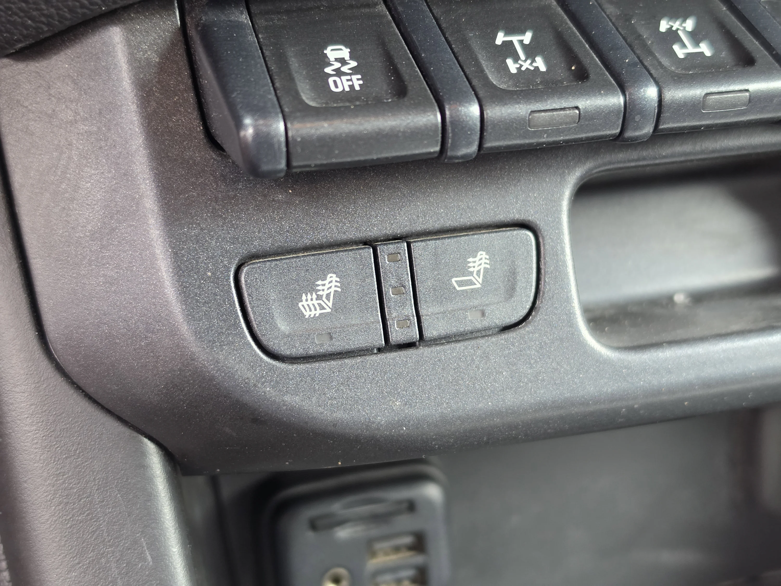 Used 2020 Silver Ice Metallic Chevrolet 4WD ZR2 image 27