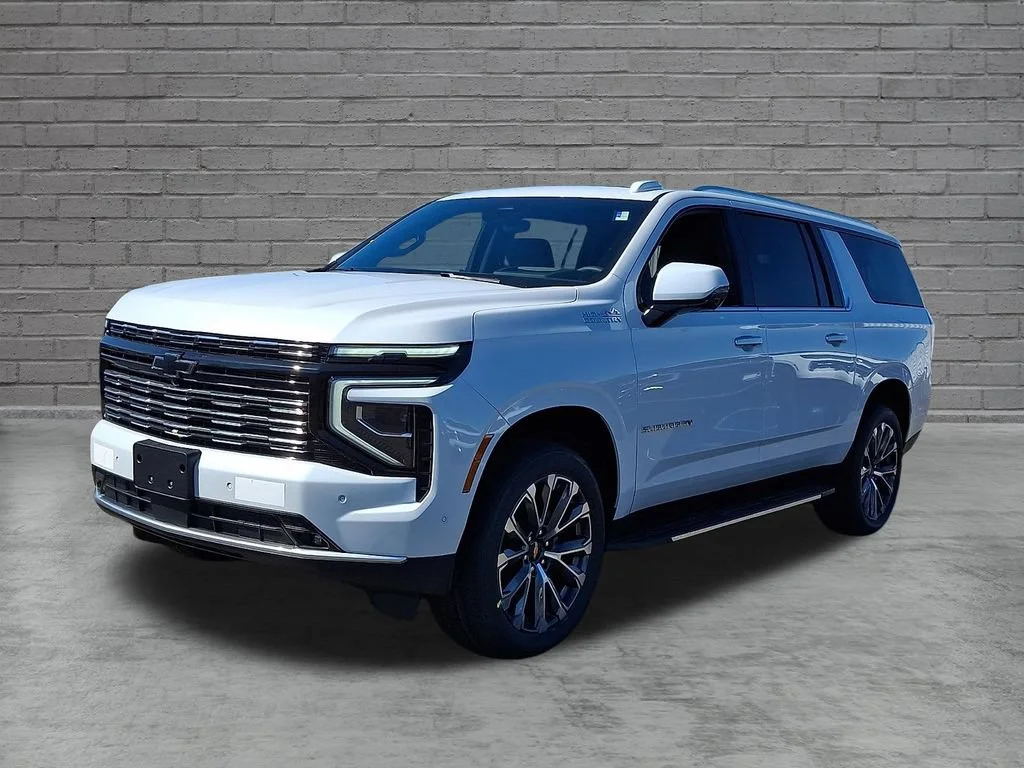 New 2026 Polar White Tricoat Chevrolet High Country image 4