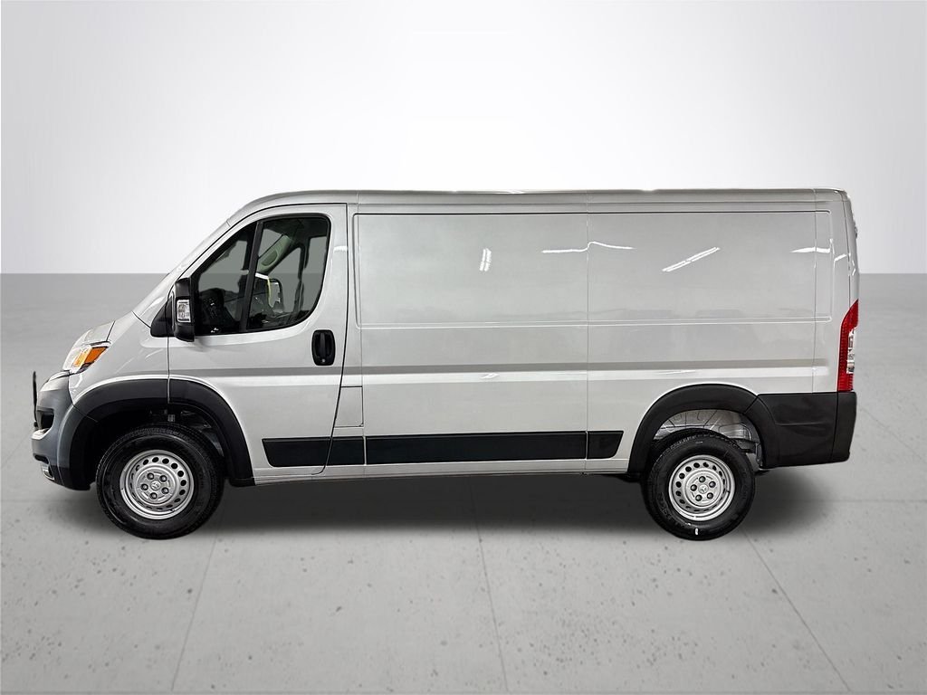 New 2026 Bright Silver Metallic Clear-Coat Exterior Paint RAM Low Roof image 9