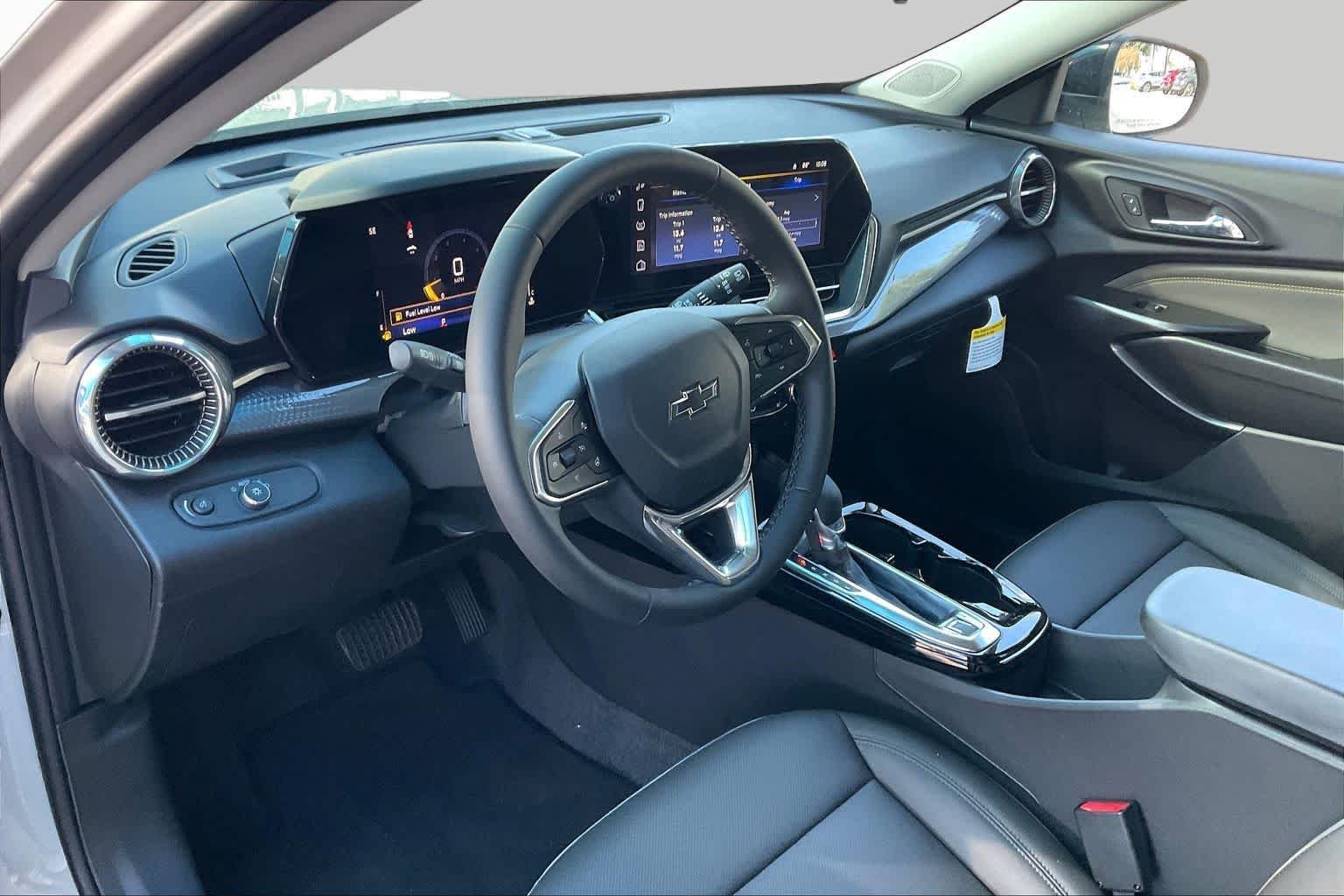 2026 Chevrolet Trax Activ - Photo 8