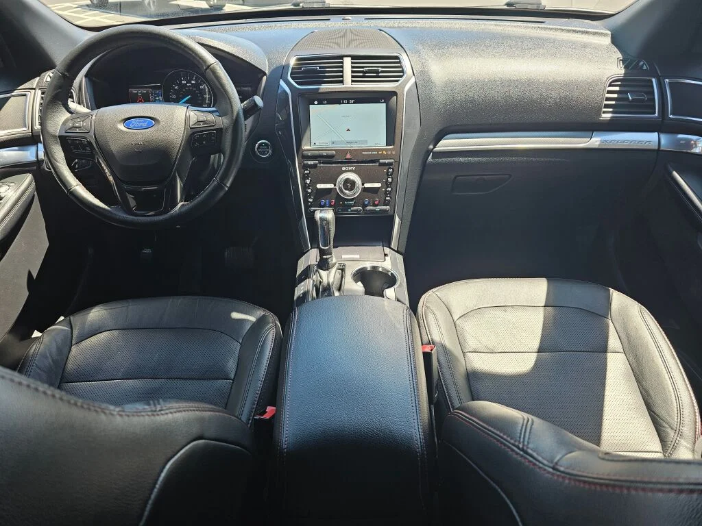 2018 Ford Explorer Sport - Photo 15