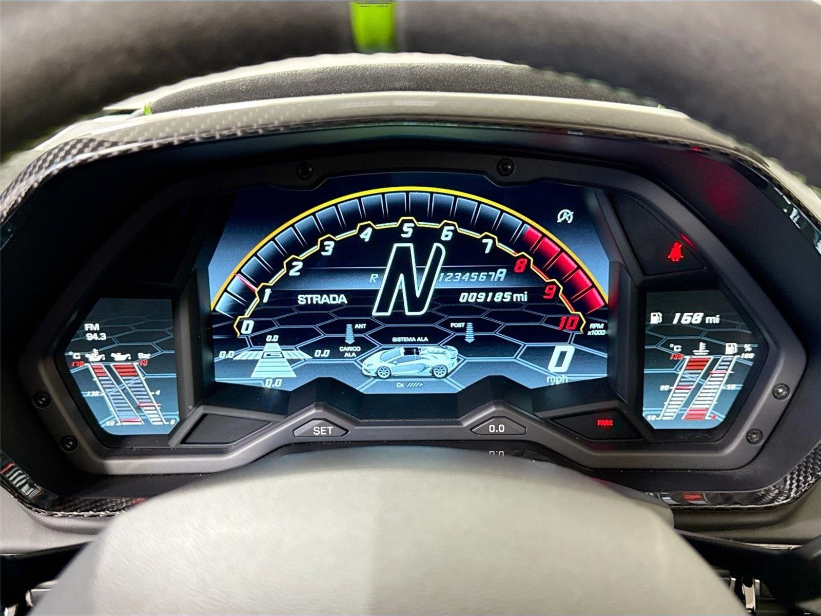 2021 Lamborghini Aventador - Photo 18