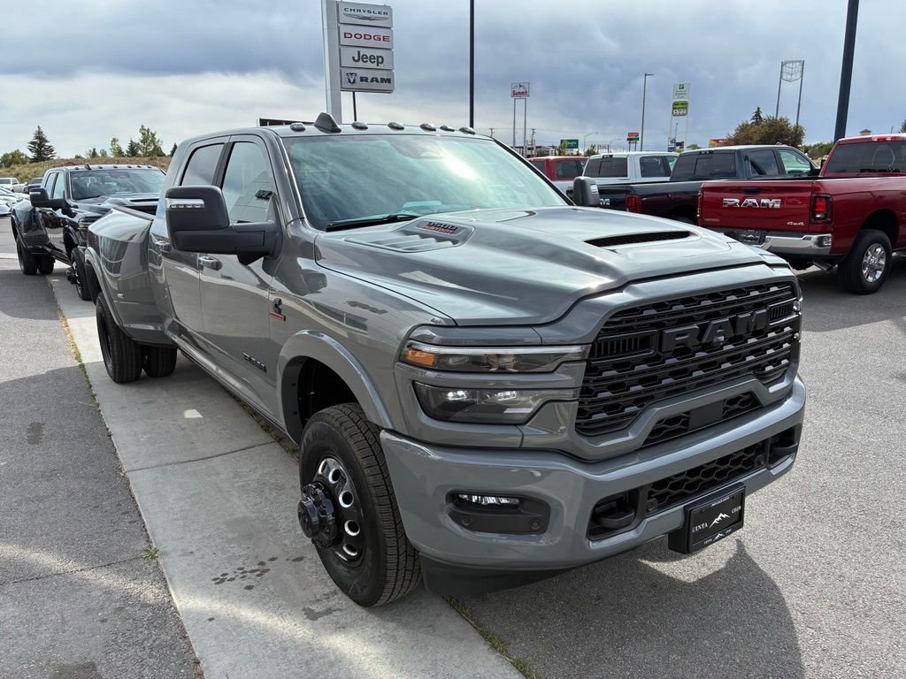 New 2026 Ceramic Gray Clearcoat RAM Limited image 9