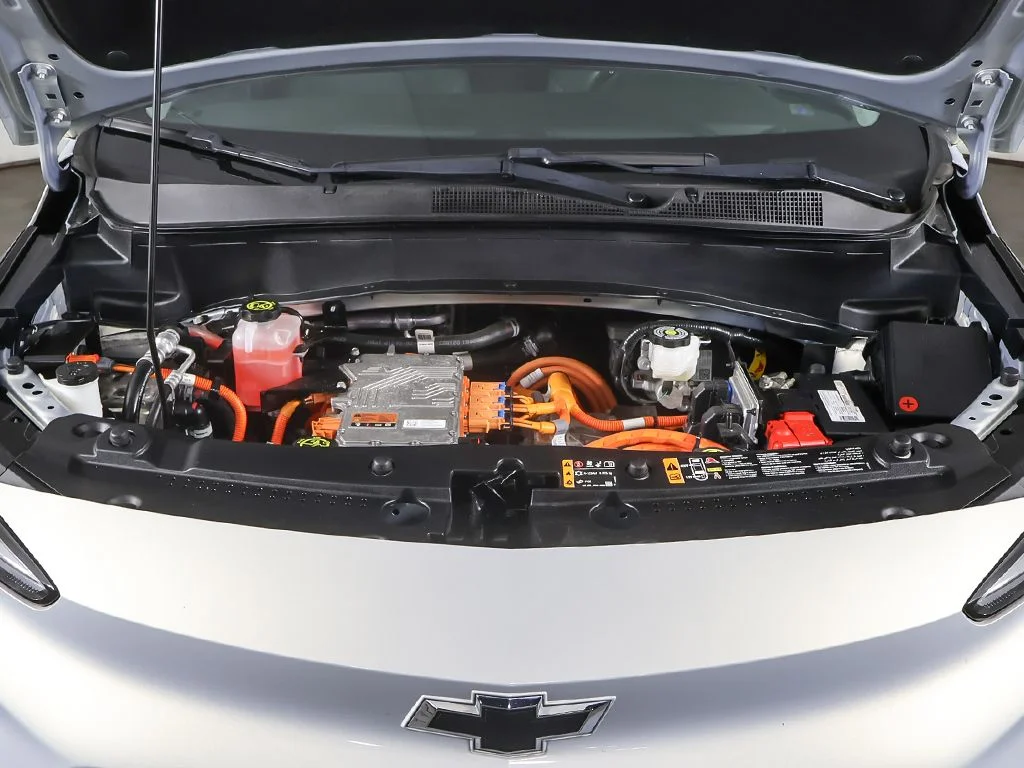 Used 2023 Silver Chevrolet LT image 17
