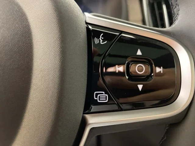 2025 Volvo XC90 Core - Photo 25