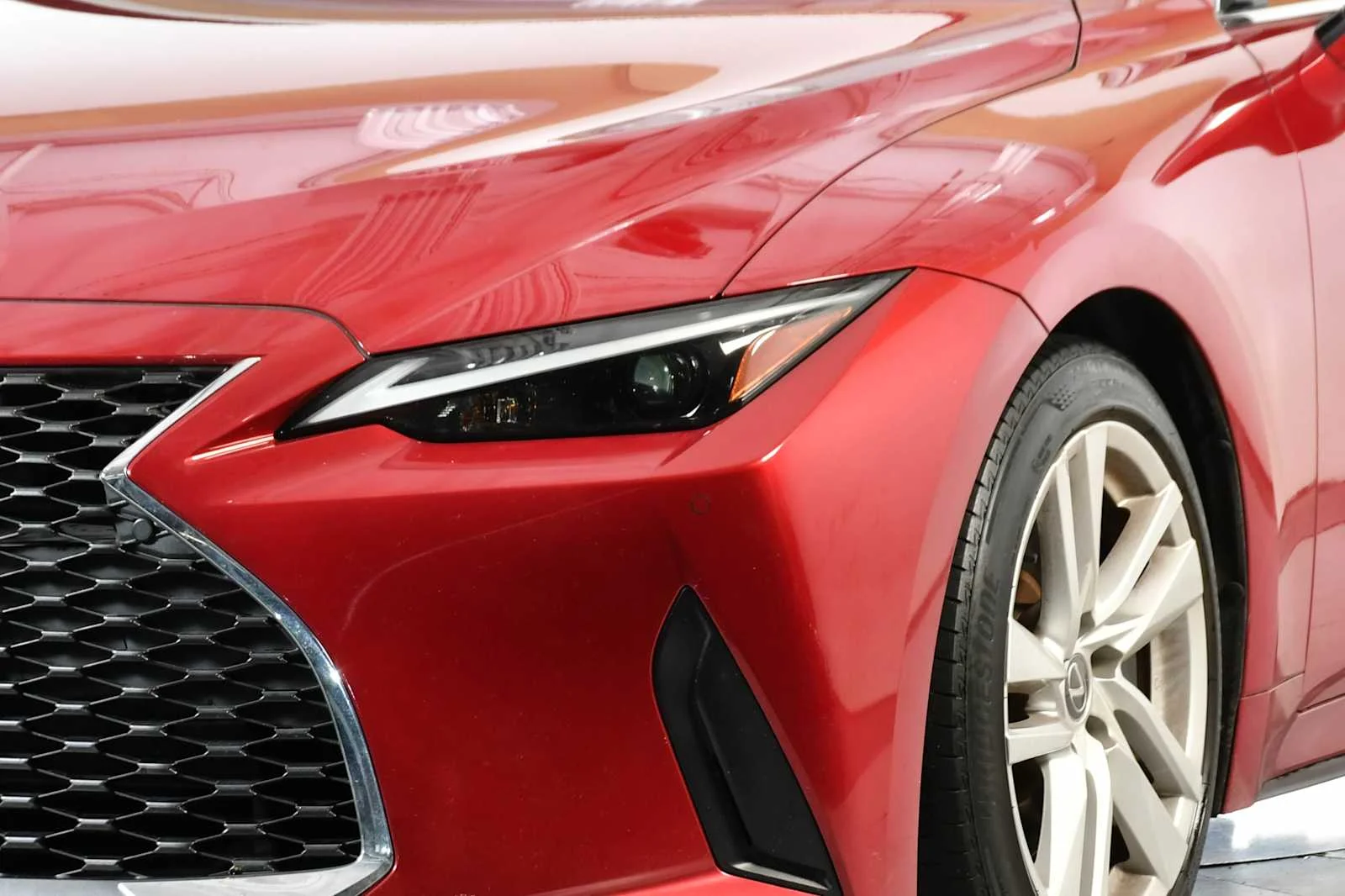 Used 2023 Matador Red Mica Lexus  image 9