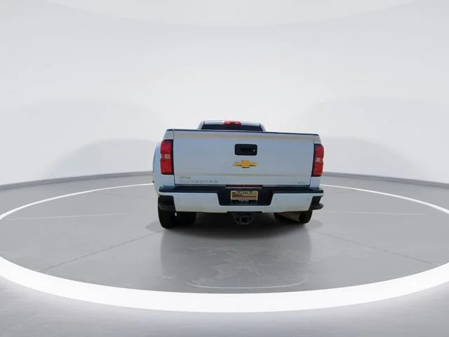 Used 2019 White Chevrolet LTZ image 7