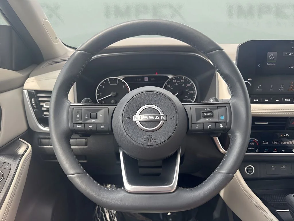 Used 2023 White Nissan SL image 14