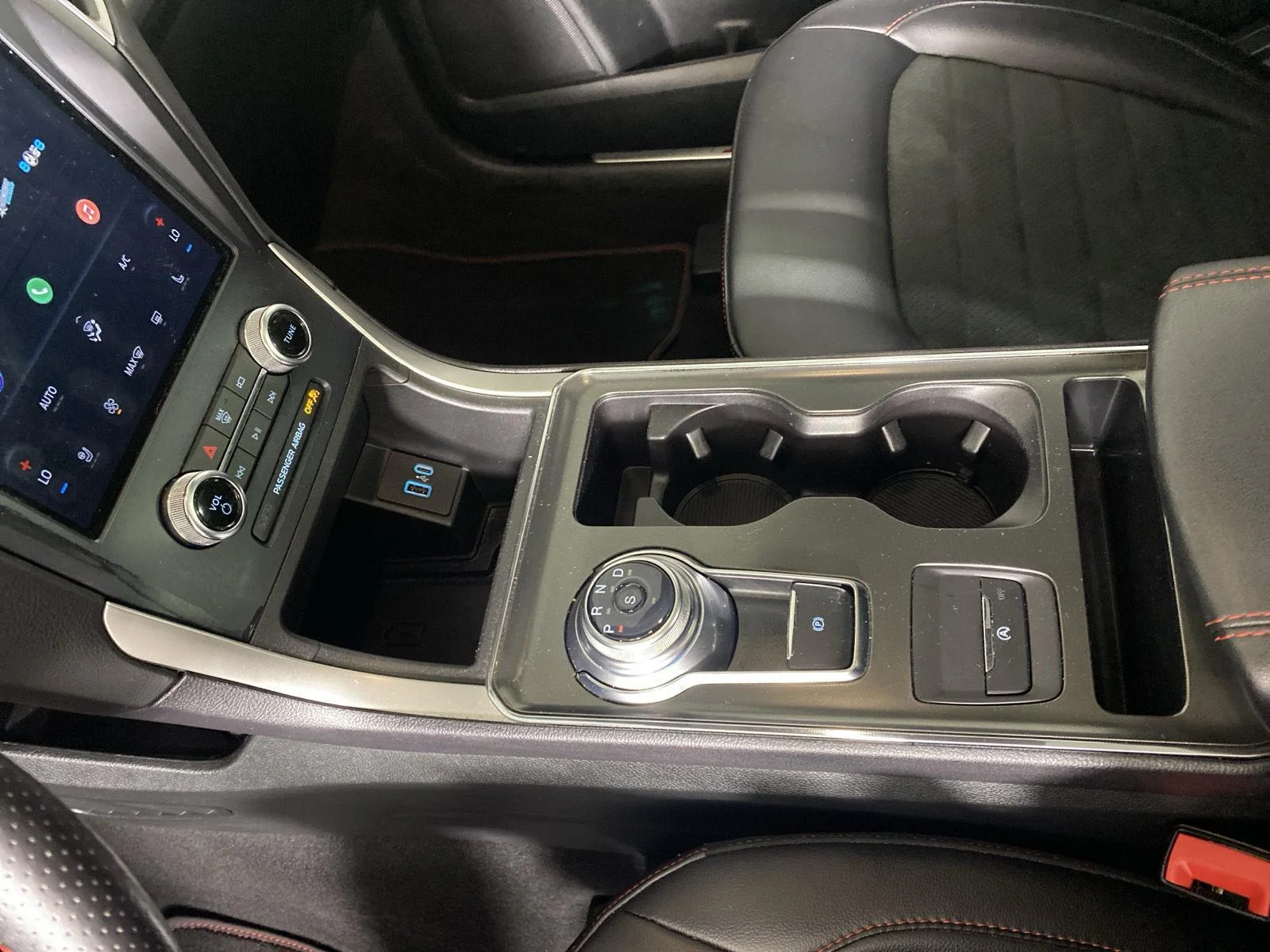 Used 2023 Iconic Silver Ford ST-Line image 32