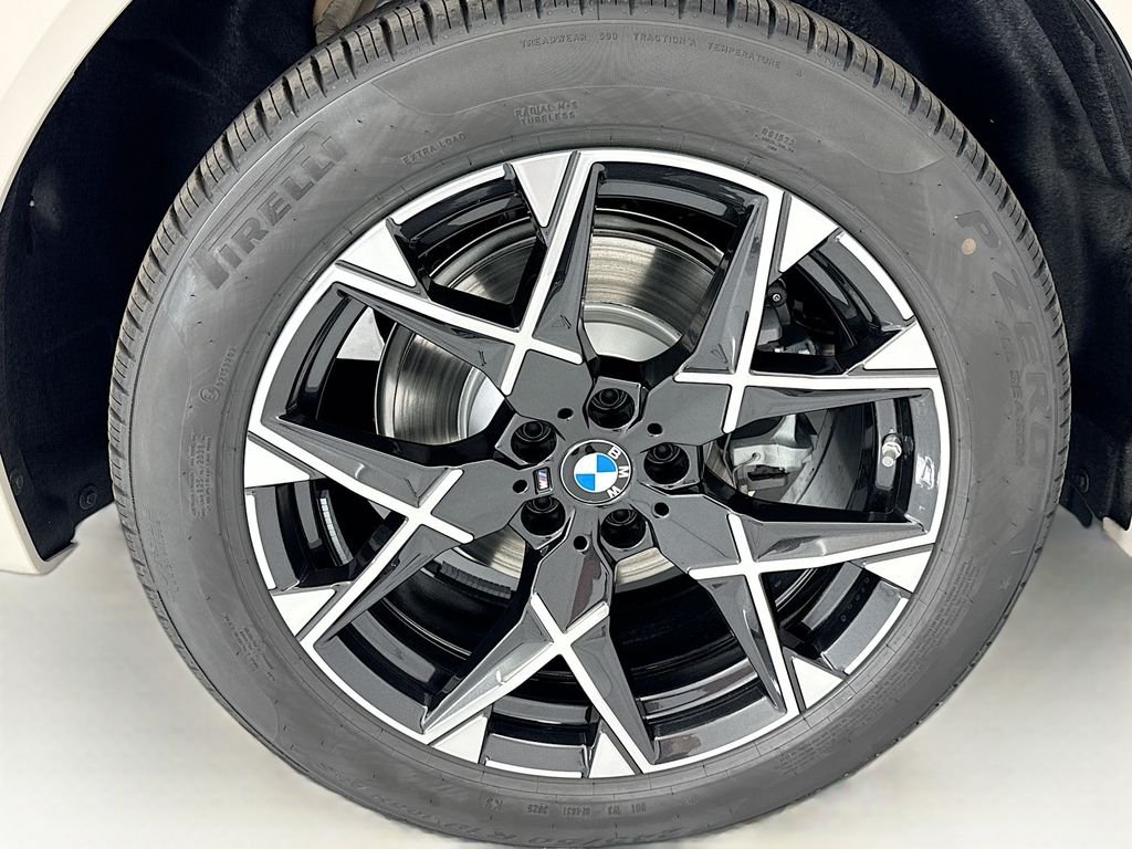 New 2026 Gray Metallic BMW 30 xDrive image 32