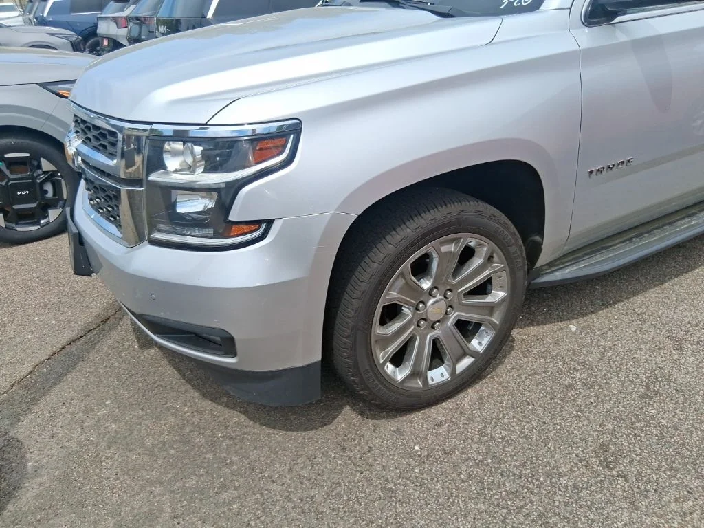 Used 2019 Silver Chevrolet LT image 2