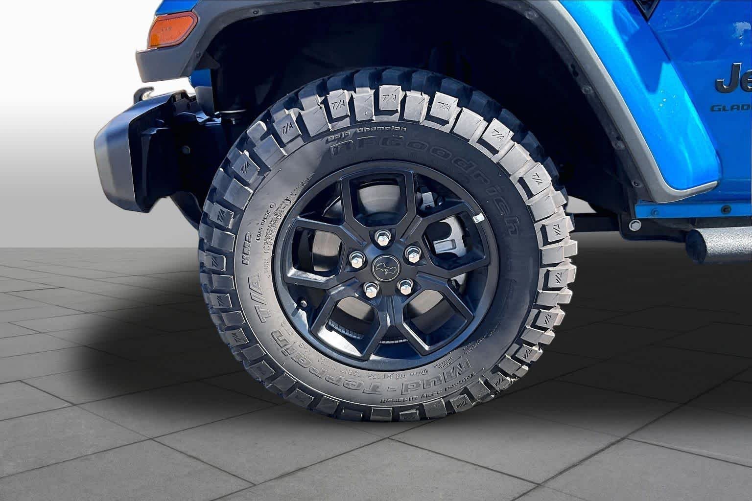 Used 2025 Hydro Blue Pearlcoat Jeep Willys image 10