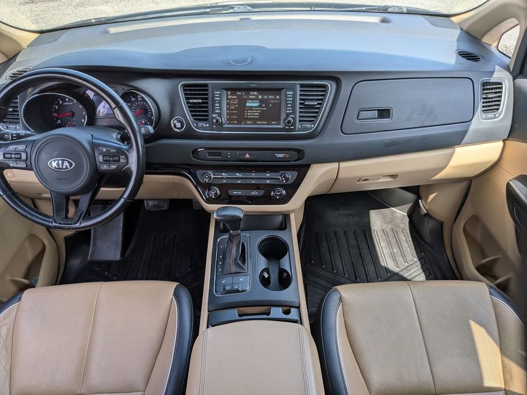 Used 2017 Black Kia LX image 31