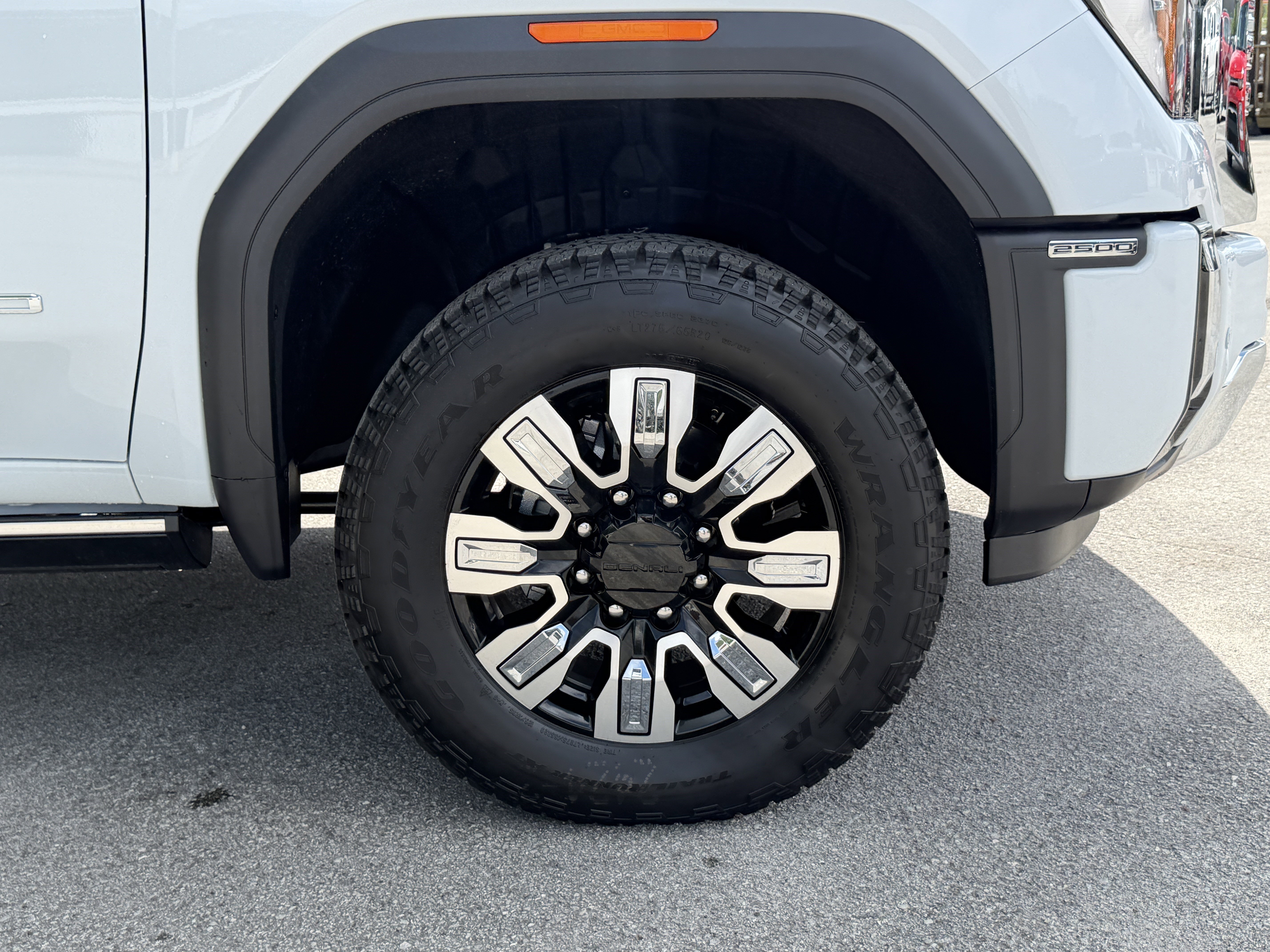 2026 GMC Sierra 2500HD Denali - Photo 18