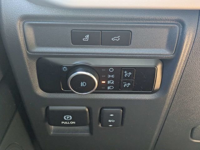 Used 2024 Gray Ford XLT image 26