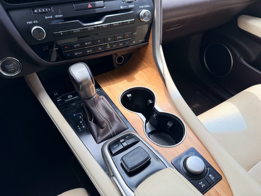 Used 2016 Eminent White Pearl Lexus Base image 20