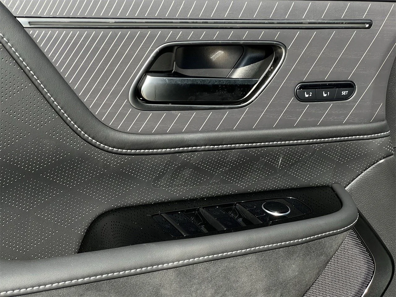2026 INFINITI QX80 Autograph - Photo 21