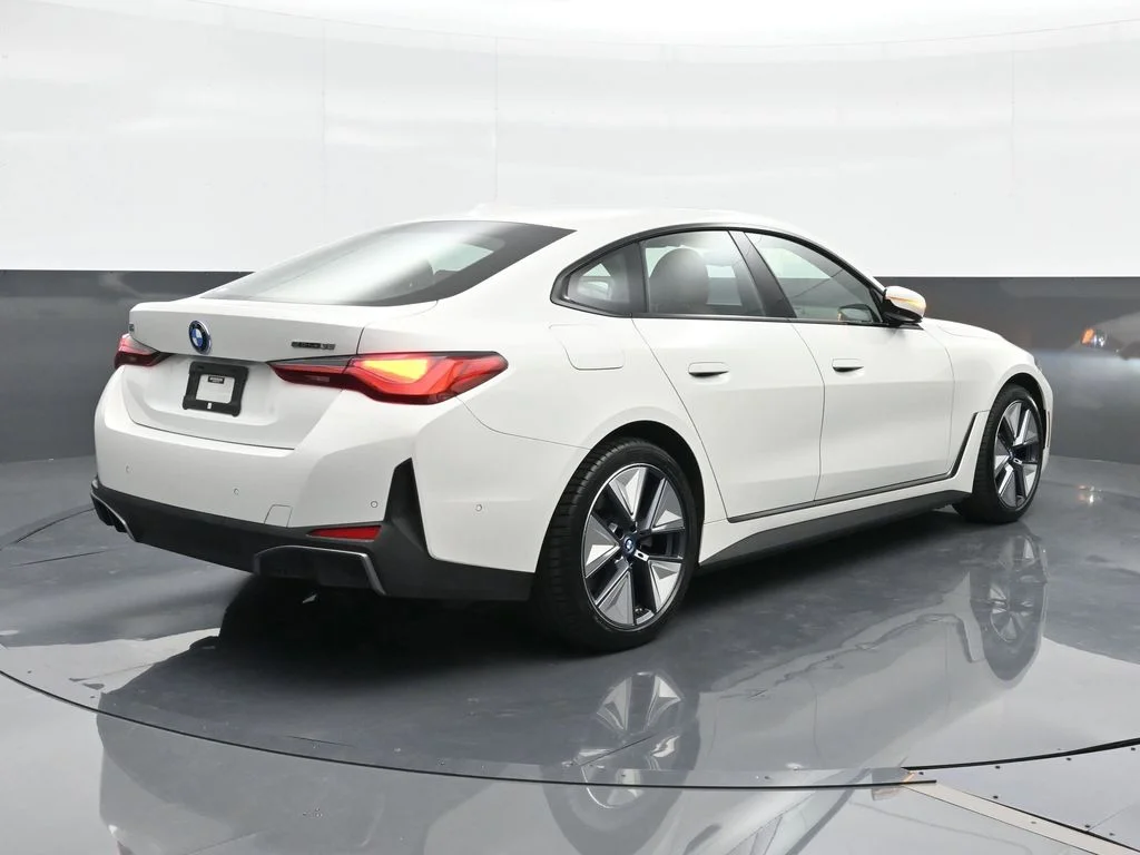 2023 BMW i4 35 - Photo 13