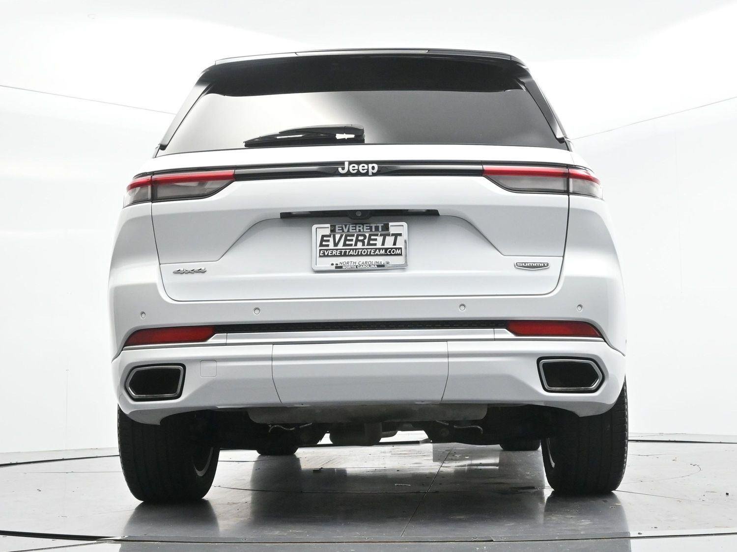 Used 2022 White Jeep Summit image 55