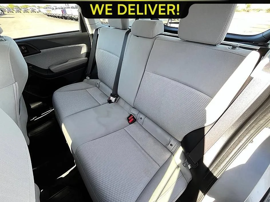 Used 2018  Subaru BASE image 14